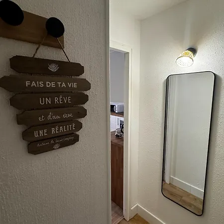 T2 A Proximite Immediate De La Et Des Commerces Du Cap D'agde شقة
